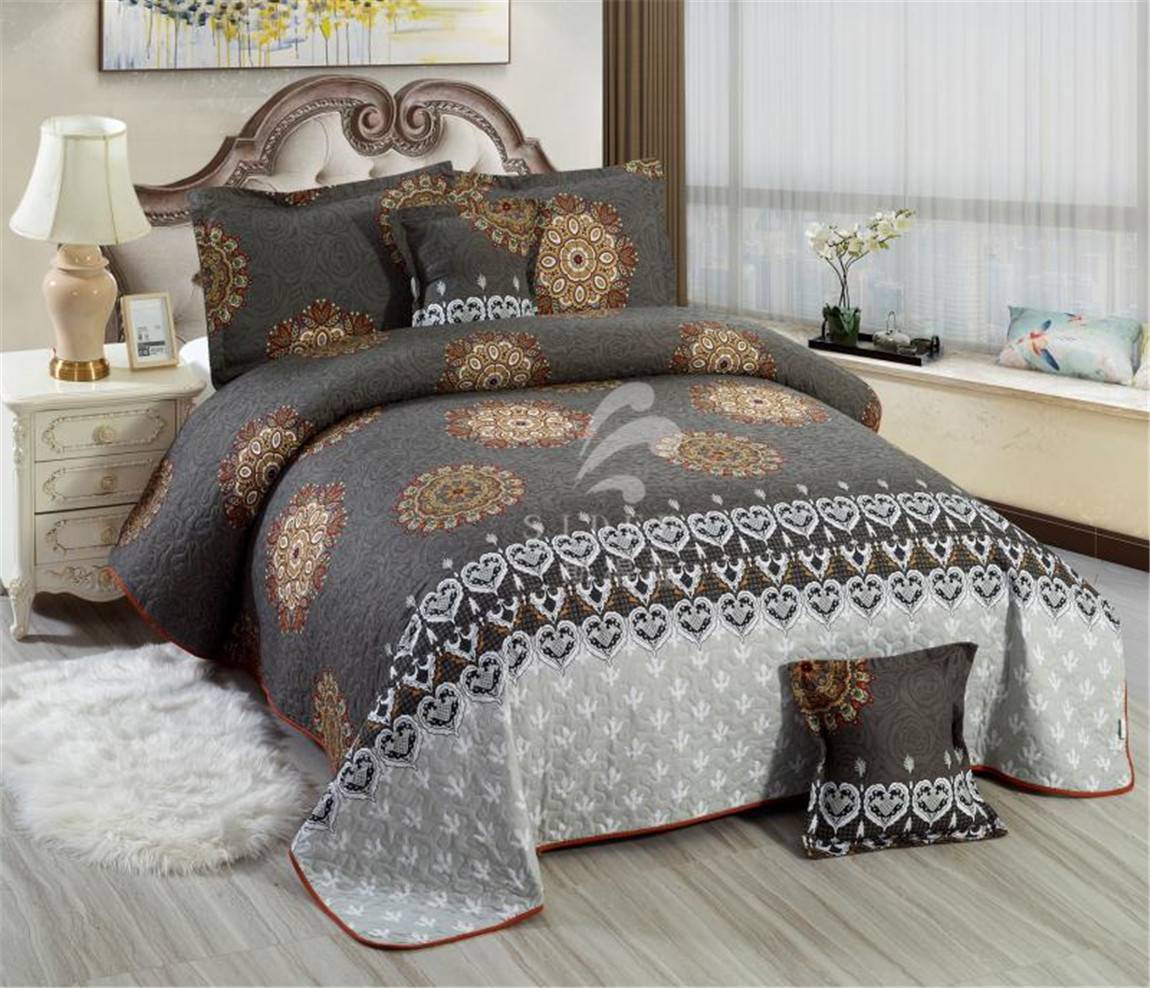 bedspread 1.jpg